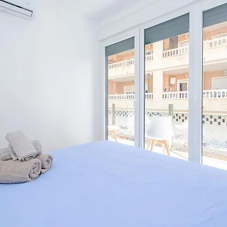 8 Pers, Equipped, 1 Min Playa Del Cura - 27a